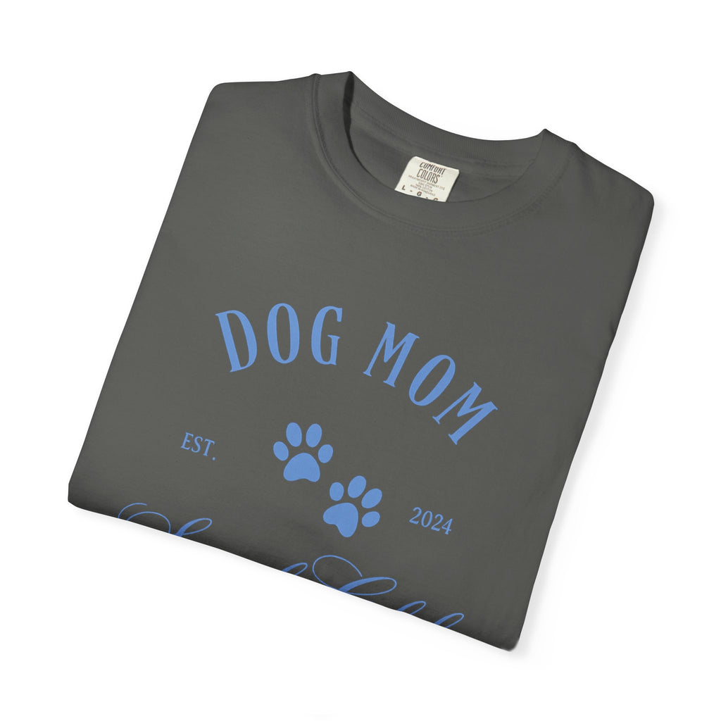 Dog Mom Social Club T-Shirt – Paw Print Graphic Tee for Dog Lovers