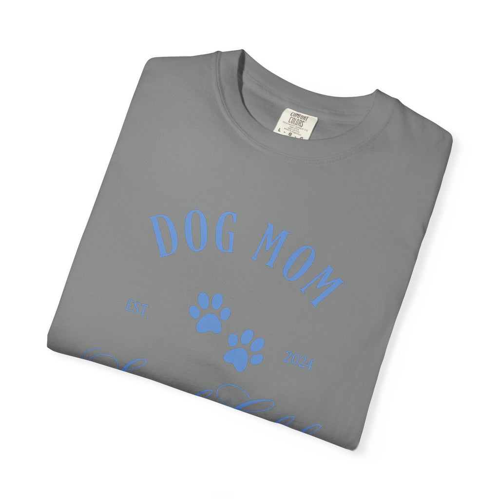 Dog Mom Social Club T-Shirt – Paw Print Graphic Tee for Dog Lovers
