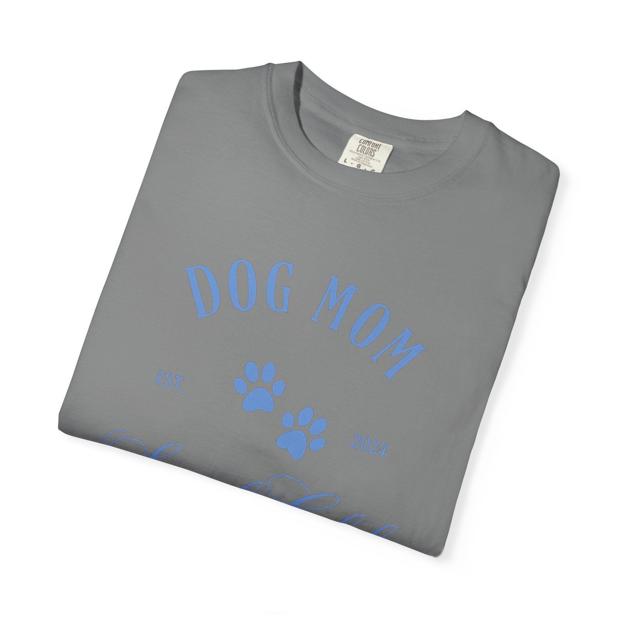 Dog Mom Social Club T-Shirt – Paw Print Graphic Tee for Dog Lovers
