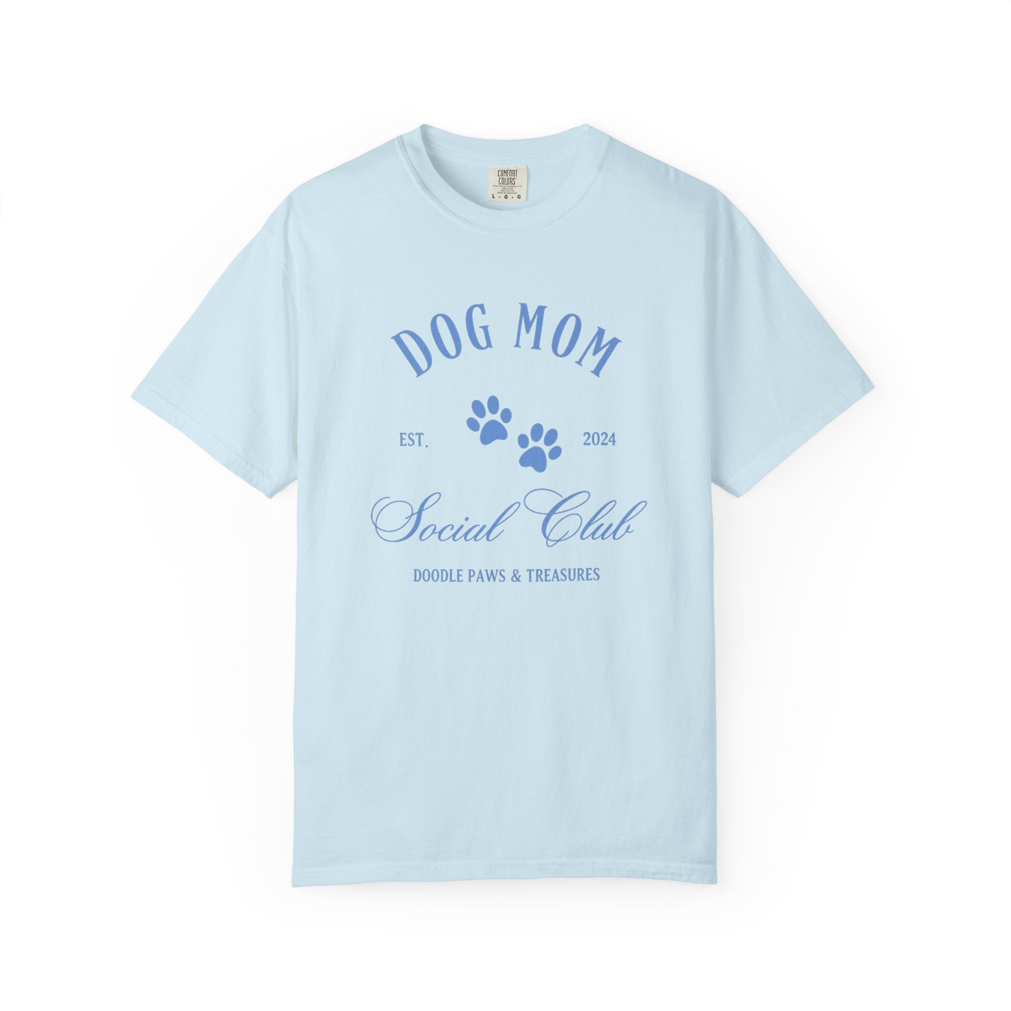 Dog Mom Social Club T-Shirt – Paw Print Graphic Tee for Dog Lovers
