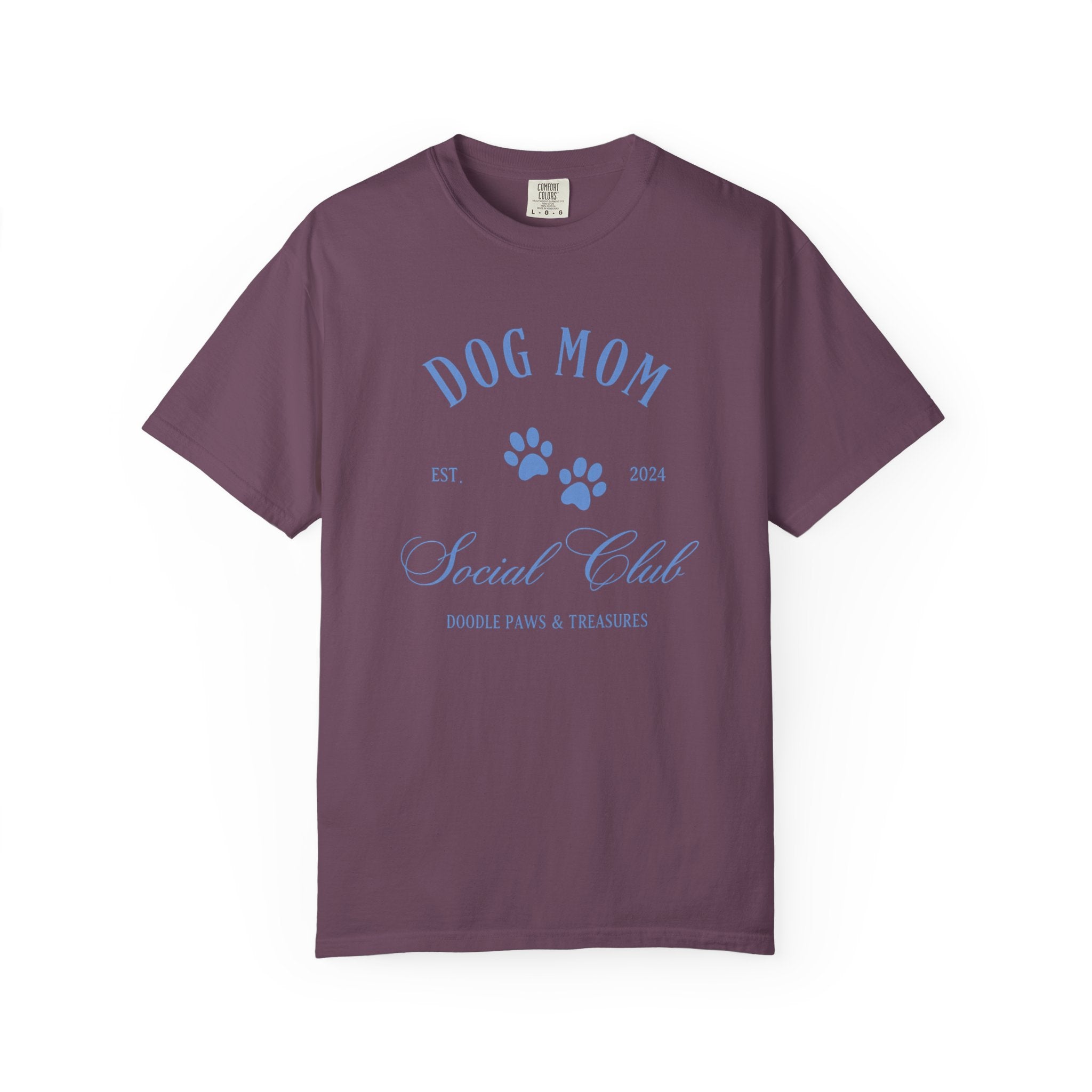Dog Mom Social Club T-Shirt – Paw Print Graphic Tee for Dog Lovers