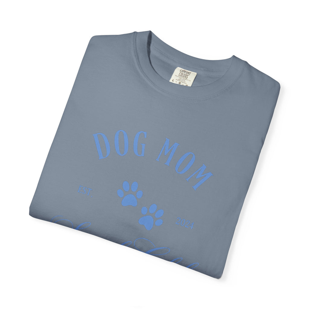 Dog Mom Social Club T-Shirt – Paw Print Graphic Tee for Dog Lovers